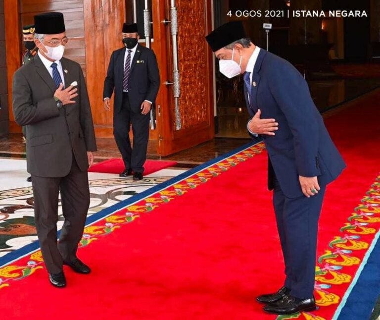 Hubungan istana-kerajaan kekal baik – Nazri