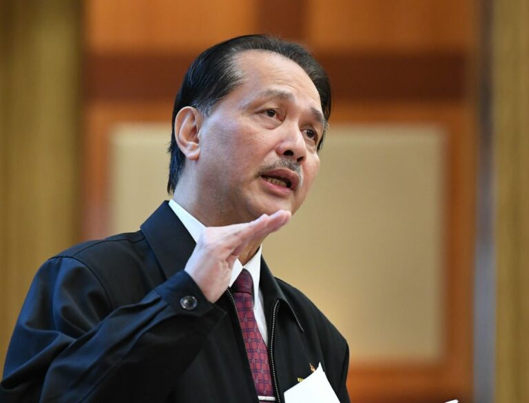 Empat hari berturut kes turun, kes baharu naik sedikit kepada 7,276