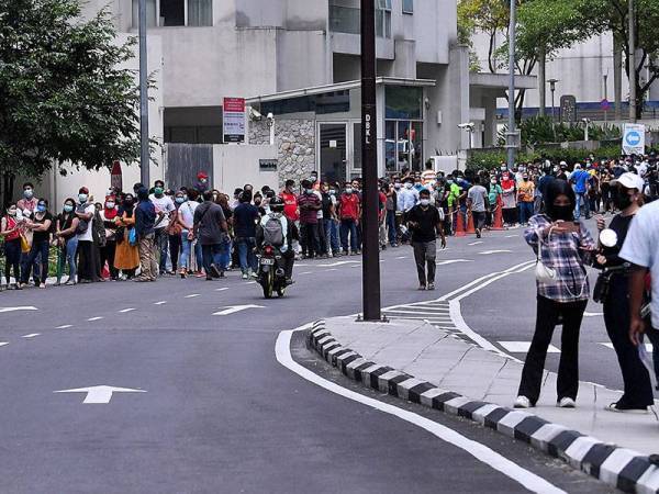 Warga asing perlu tanggung kos ujian saringan – PM