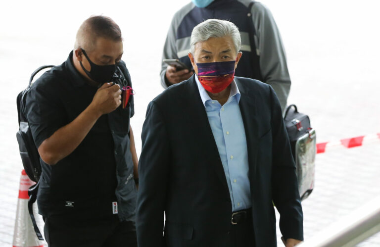 Zahid, isteri berbelanja RM1.3 juta di butik mewah guna dana Yayasan Akalbudi