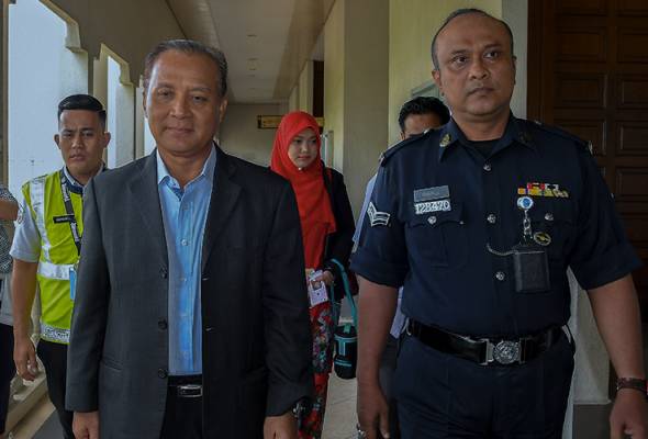 Pendakwaan tarik balik kes, bekas Ahli Lembaga Felda bebas 29 tuduhan rasuah
