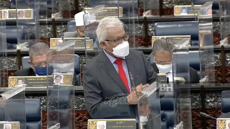 Anwar dapat ‘markah lebih’ jika beri peruntukan sama rata – Hamzah