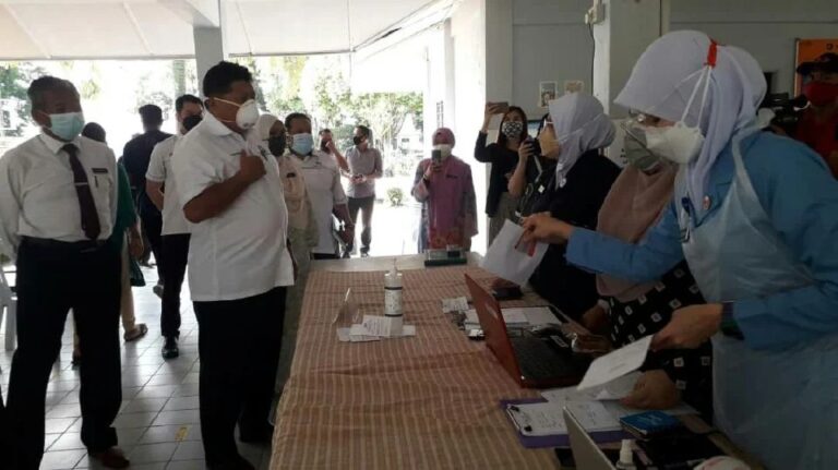 563 guru di Johor tolak vaksin