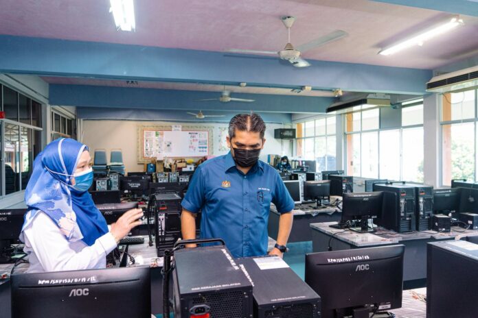 Radzi Jidin sekolah guru