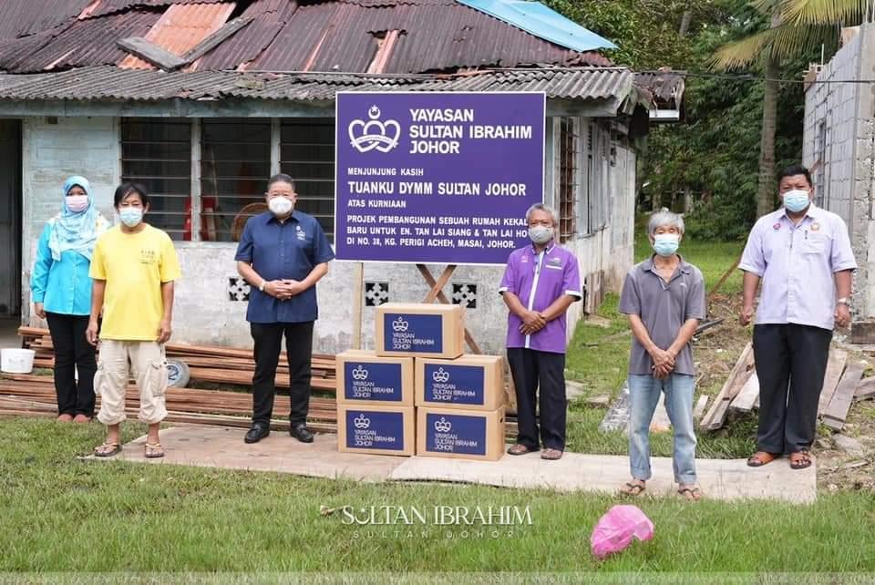 Ihsan Sultan Johor, rumah usang 2 beradik warga emas dibina semula