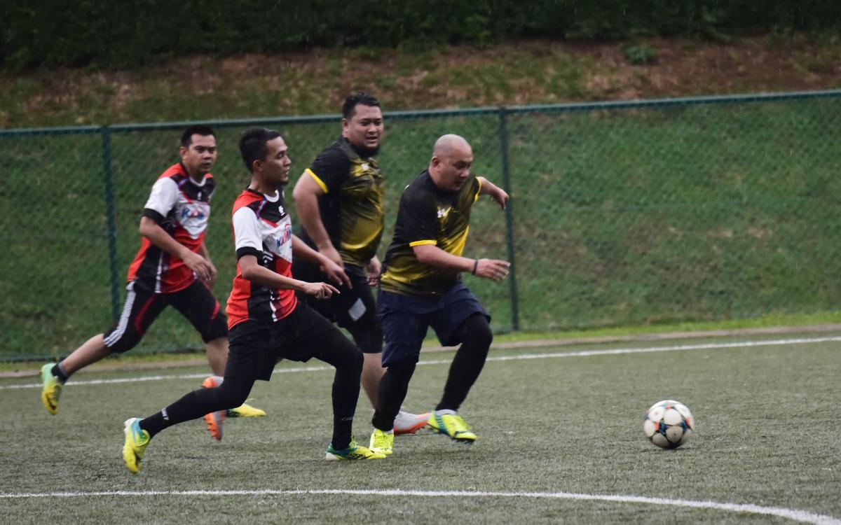 Aktiviti sukan, rekreasi bersentuhan fizikal dibenarkan