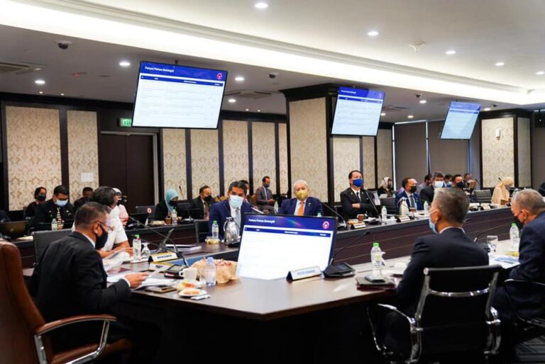 Pemeriksaan rawak ke atas pergerakan rentas negeri – Hishammuddin