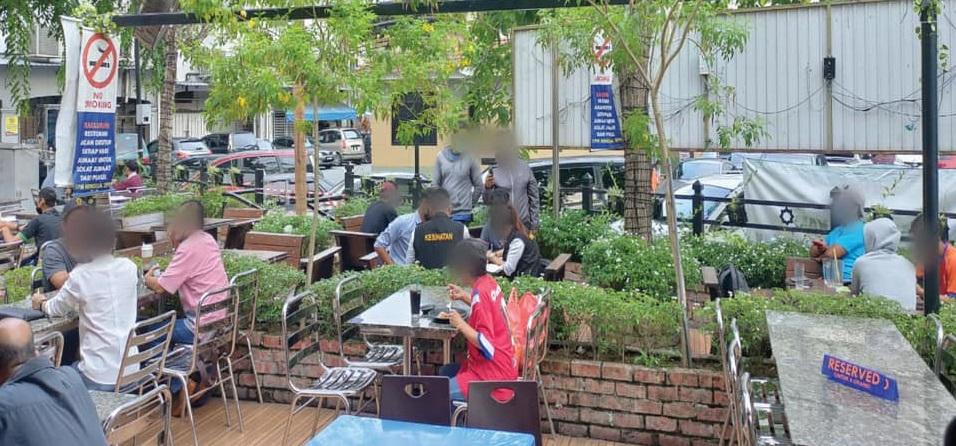 Operasi cegah merokok di tempat awam ditingkatkan– Khairy