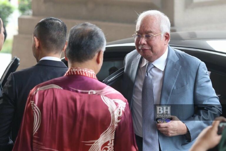 Najib dibenarkan dapat semula pasport