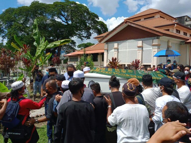 Jenazah Mamat Khalid selamat dikebumikan