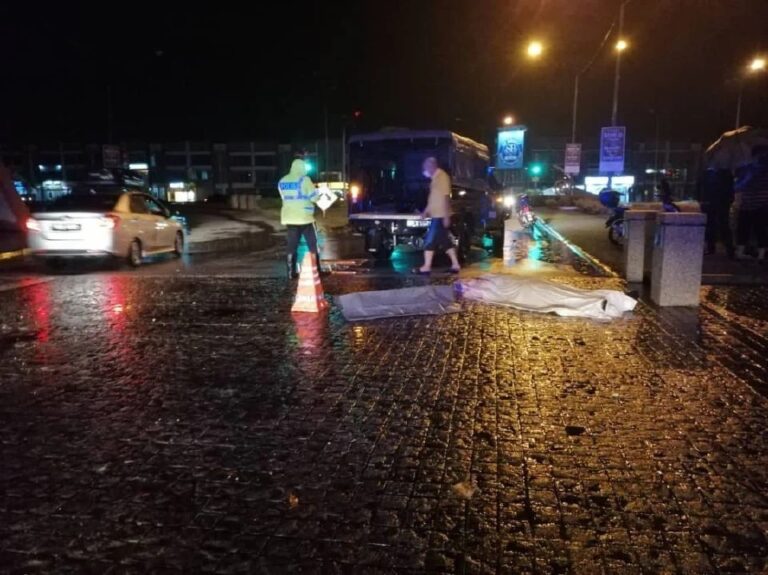 Lelaki maut, motosikal terbabas langgar bonggol jalan