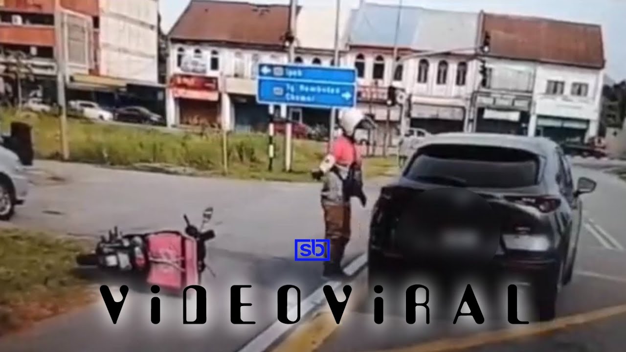 [VIDEO] Pemandu Mazda ‘sodok’ penghantar makanan