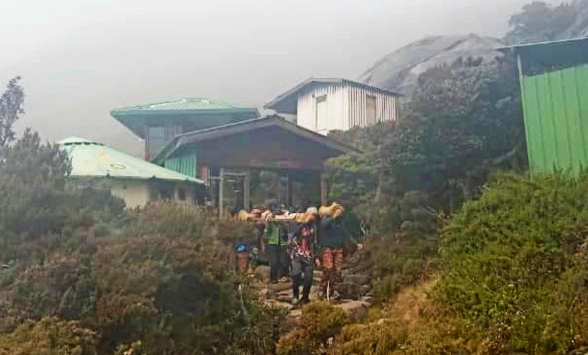 Dua pendaki Kinabalu cedera, terjatuh ketika aktiviti paragliding