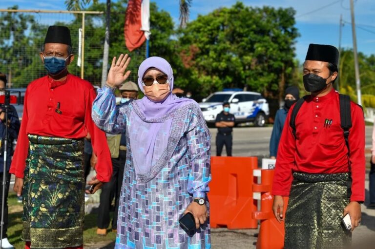 Mas Ermieyati buat perhitungan di Tanjung Bidara