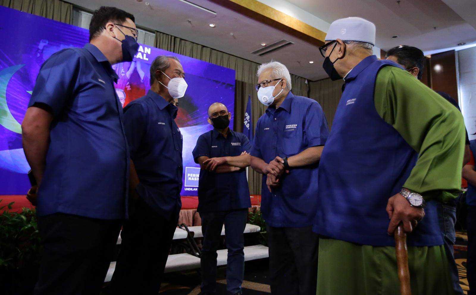 PRN Melaka: Sokongan penjawat awam beri PN motivasi – Hamzah