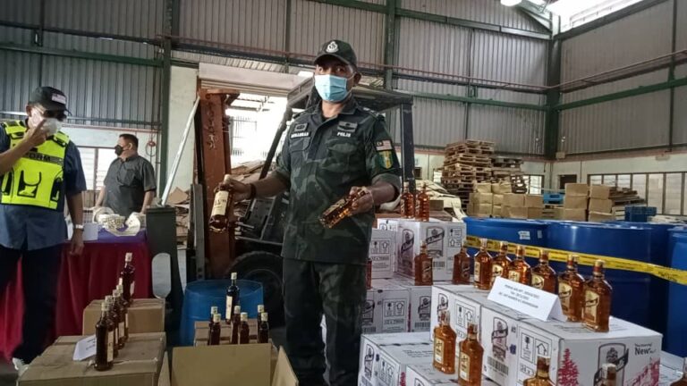 Taktik kilang kosong tidak menjadi, arak tiruan RM3.7 juta dirampas