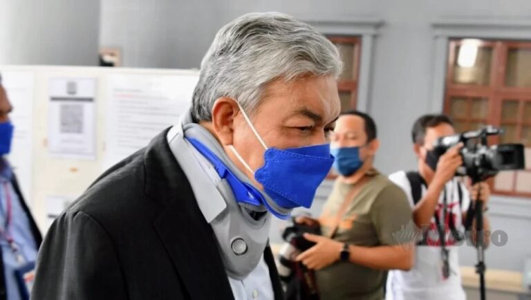 Kes pecah amanah: Esok hari penentuan Ahmad Zahid