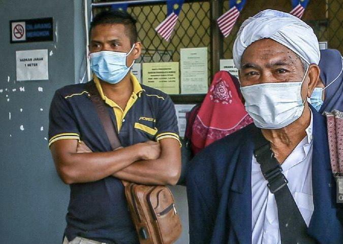 Guru madrasah, pelajar didenda RM1,500 ceroboh hutan simpan