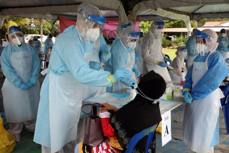Pakar beri amaran risiko Covid-19 ketika Malaysia berdepan kemasukan pelancong China