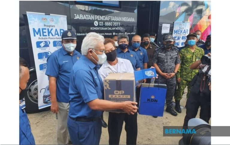 Warga Rohingya jangan keras kepala – Hamzah