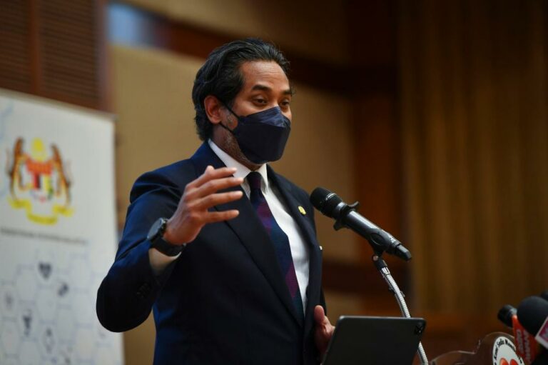 Pemakaian pelitup muka dalam bangunan atas pilihan sendiri-KJ