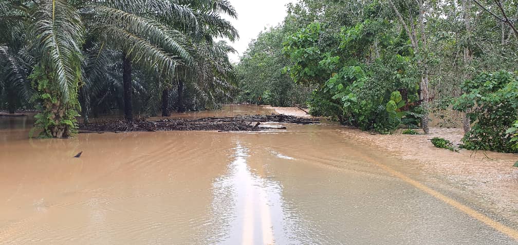 1 080 mangsa banjir dipindahkan di Segamat Tangkak SatuBerita