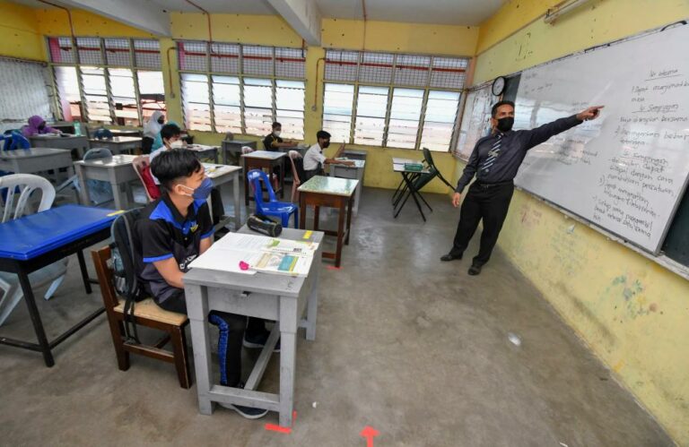 Berpolitik jangan sampai ganggu tugas hakiki – PM
