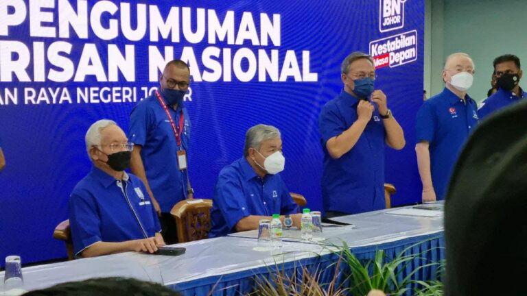 Puad Zarkashi tanding Rengit, Hasni ‘poster boy’ BN