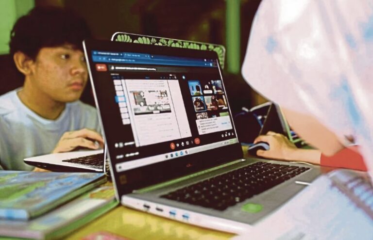 Pelajar sekolah menengah PdPR 2 minggu mulai 21 Mac