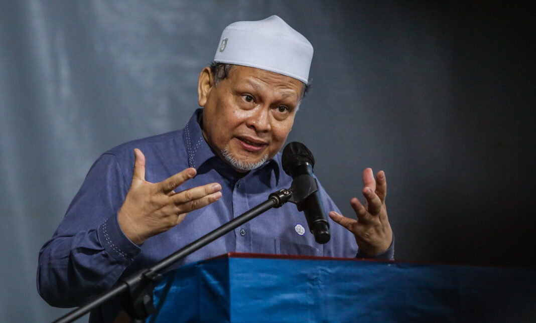 Kalau Bangsa Johor benar-benar jantan, tumbangkan UMNO