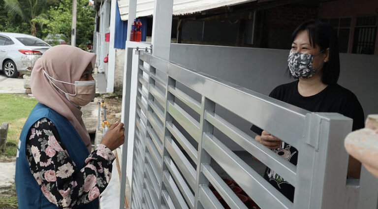 Fasih berbahasa Mandarin akrabkan Cik Nani dengan pengundi Semarang