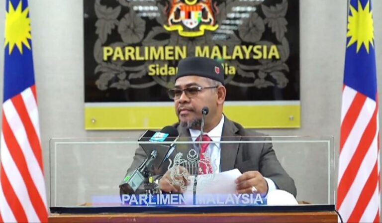 ‘Saya berhenti sementara, tidak sertai UMNO’ – Khairuddin