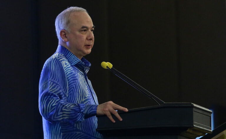 SPR perlu setiap masa berkecuali untuk pilihan raya bebas, adil:Sultan Nazrin