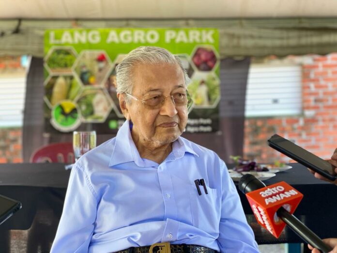 Tun M
