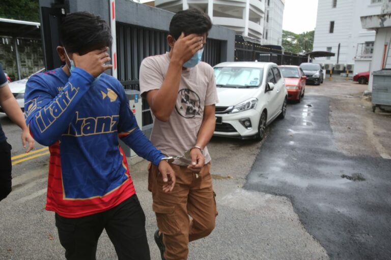 Anggota penguatkuasa, nelayan didakwa edar dadah 5.3kg