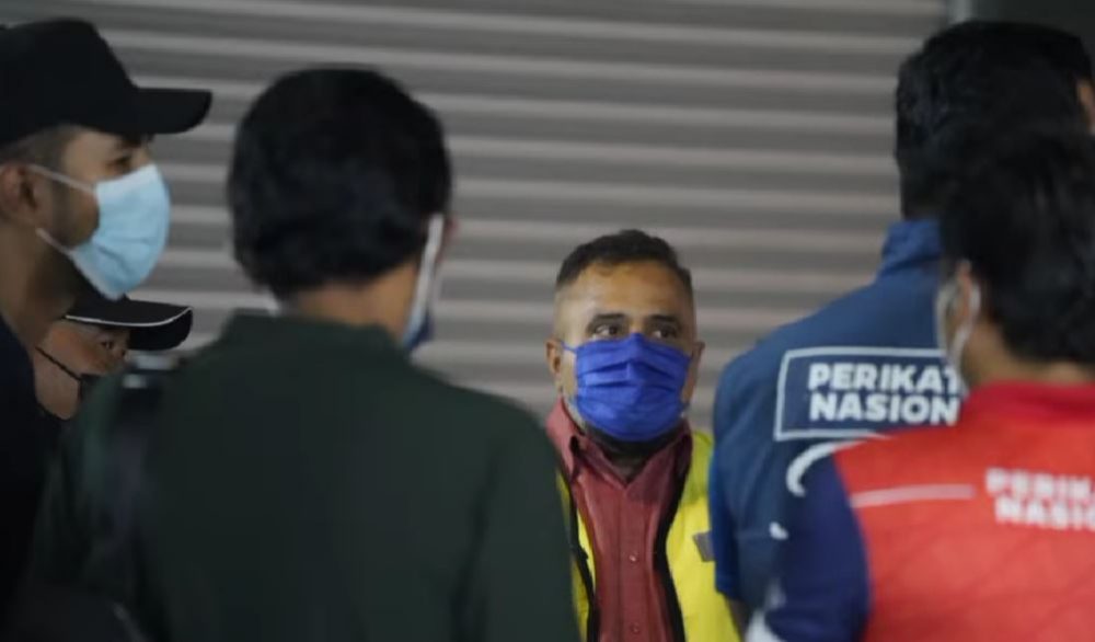 Individu menyamar pegawai SPR cuba ganggu ceramah PN