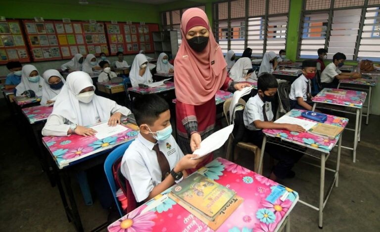 Guru tidak perlu pakai pelitup muka ketika mengajar – KPM