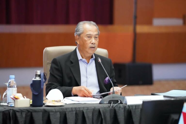 Kenapa musuh politik Muhyiddin berpesta?