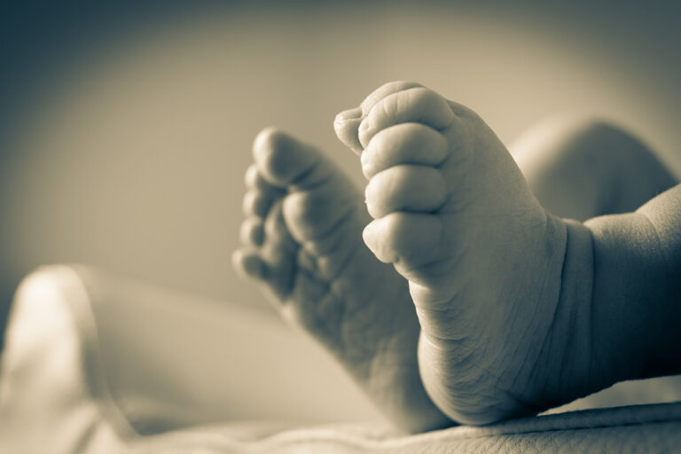 Bayi enam bulan mati dipercayai didera ibu bapa kandung
