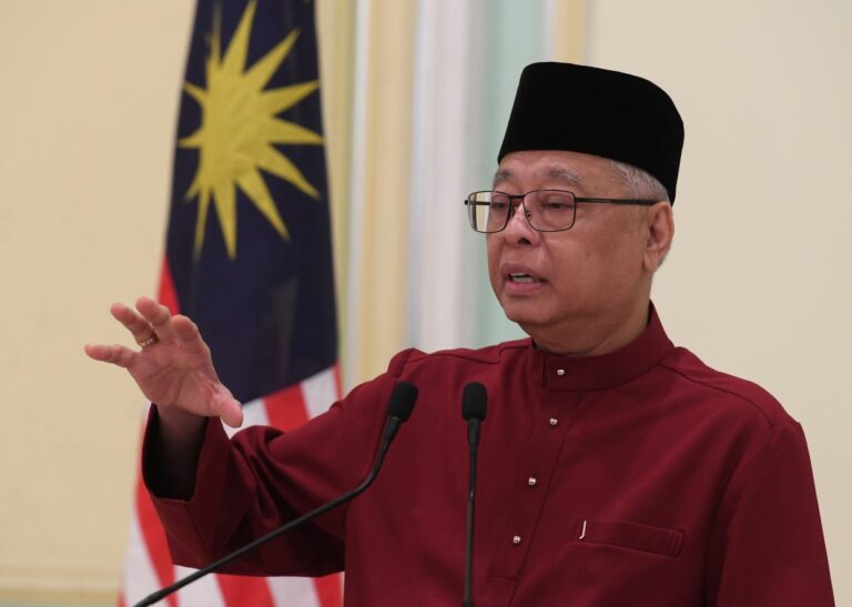Batalkan pertemuan dengan Bersatu saat akhir – Wan Saiful bidas PM