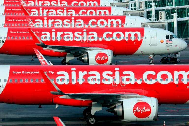Penumpang rayu AirAsia jangan ‘musnahkan’ rancangan Aidilfitri