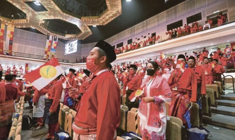 Usul pinda Perlembagaan UMNO tangguh pemilihan parti lulus