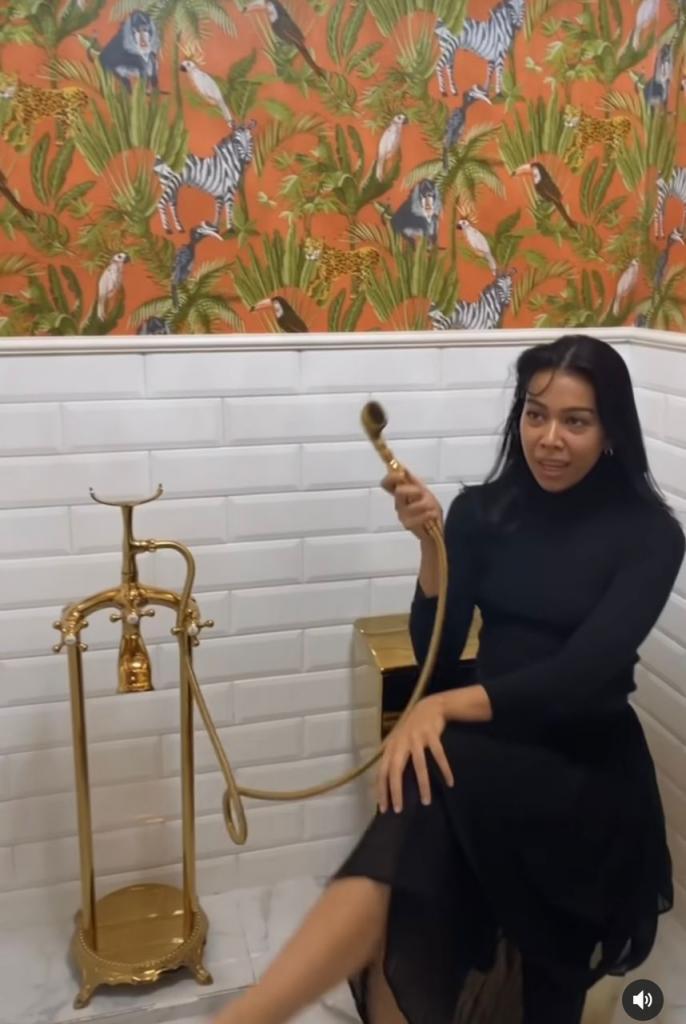 Samakan tandas dengan syurga, Sharifah Sakinah bikin panas