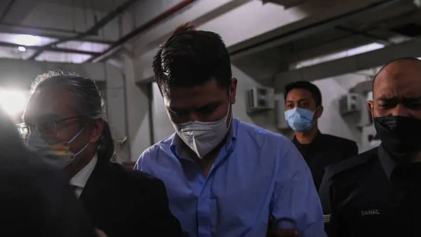 ‘Saya cuma alihkan palang dengan tangan, tak langgar harta sesiapa pun’ – Awal