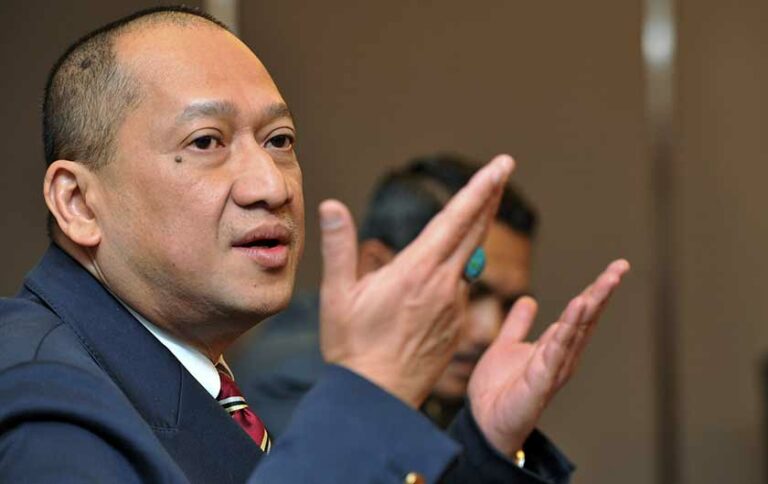 ‘PRU14 saya menang besar…buat apa takut’ – Nazri bidas Nur Jazlan