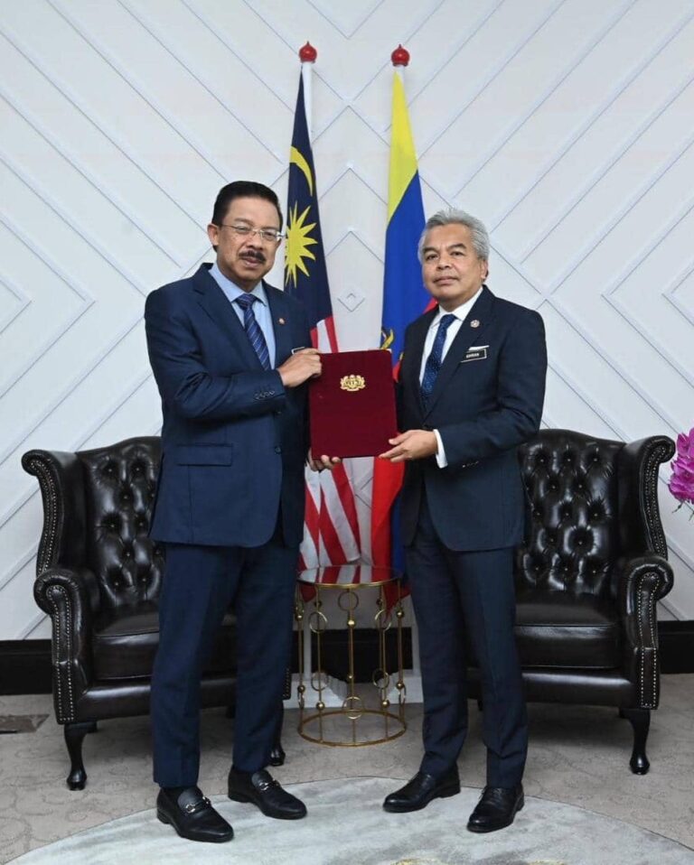 Amran dilantik KSU Kementerian Luar baharu