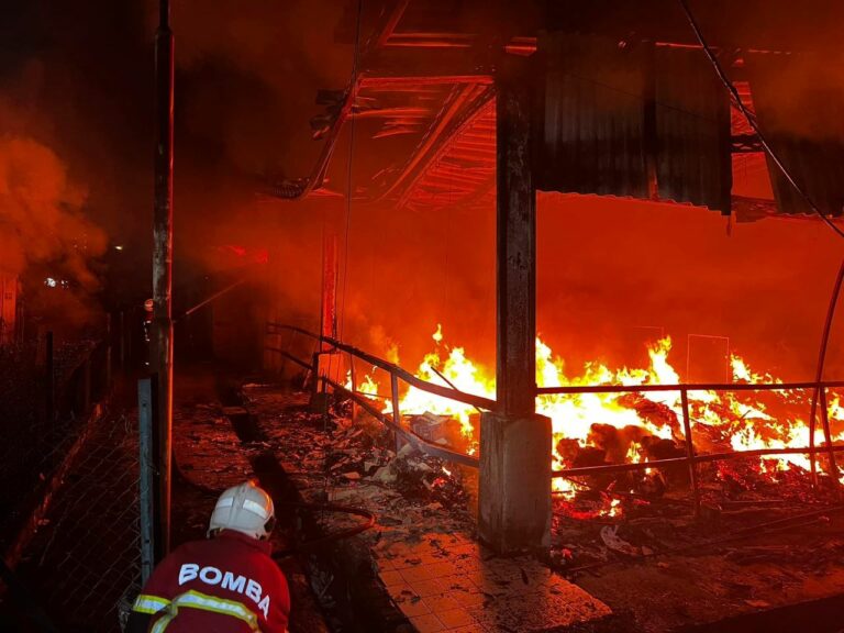 Pasar Datuk Keramat terbakar lagi