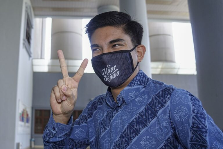 Kes RM250,000 hilang: ‘Saya syak Syed Saddiq bersubahat dengan dua lagi individu’ – Saksi