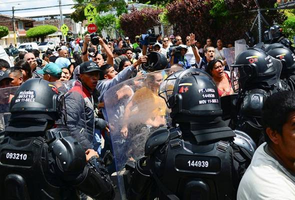 51 maut dalam kebakaran ketika rusuhan penjara di Colombia