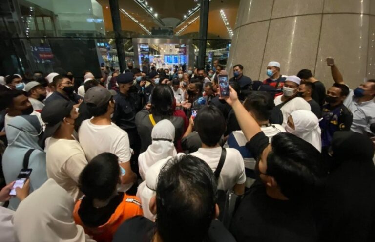 380 bakal haji terkandas di KLIA